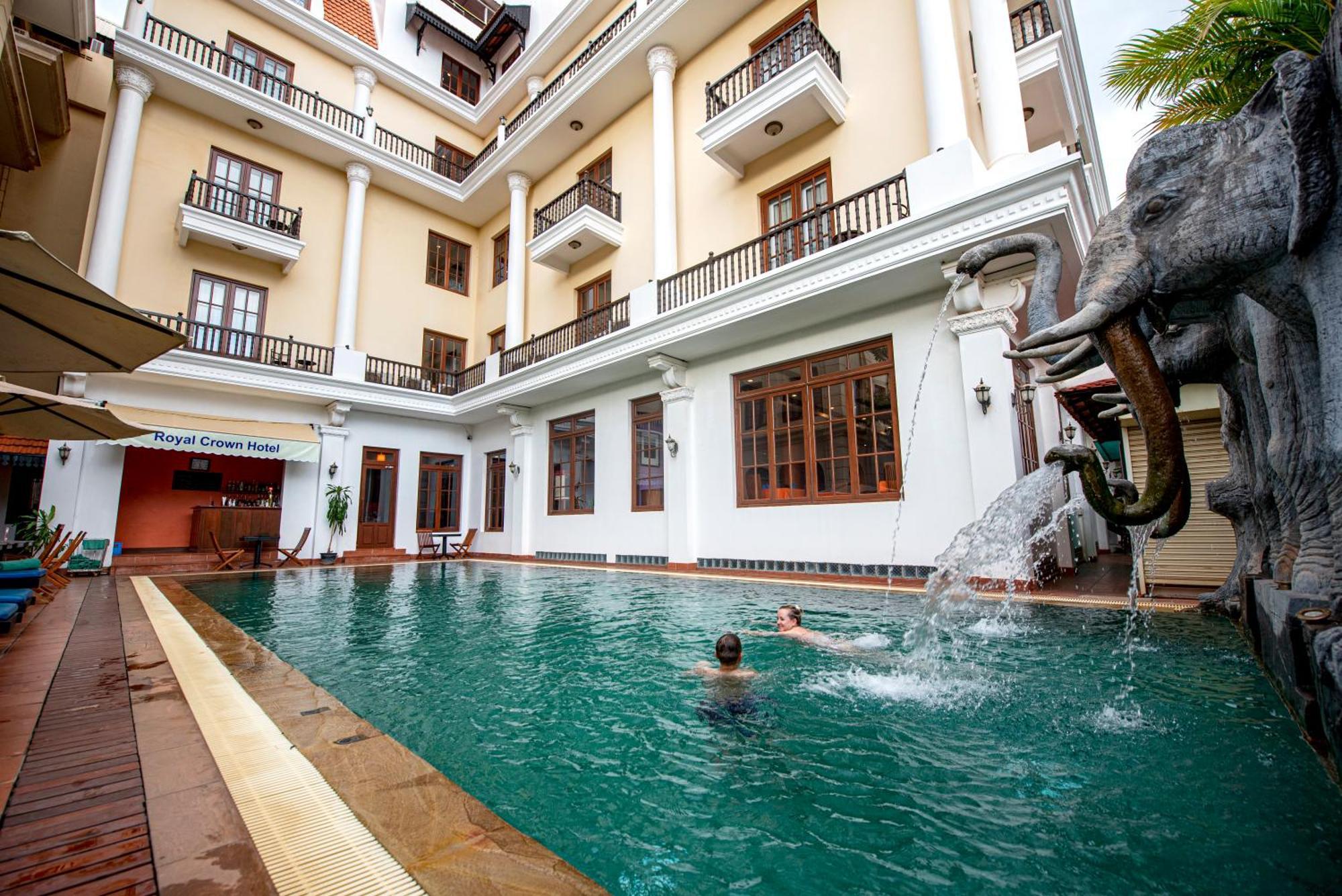 Royal Crown Hotel Siem Reap Exterior foto