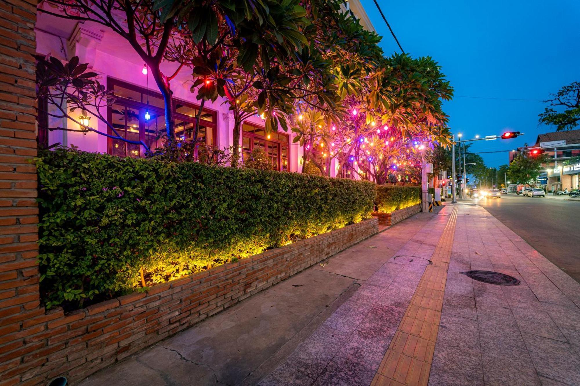 Royal Crown Hotel Siem Reap Exterior foto