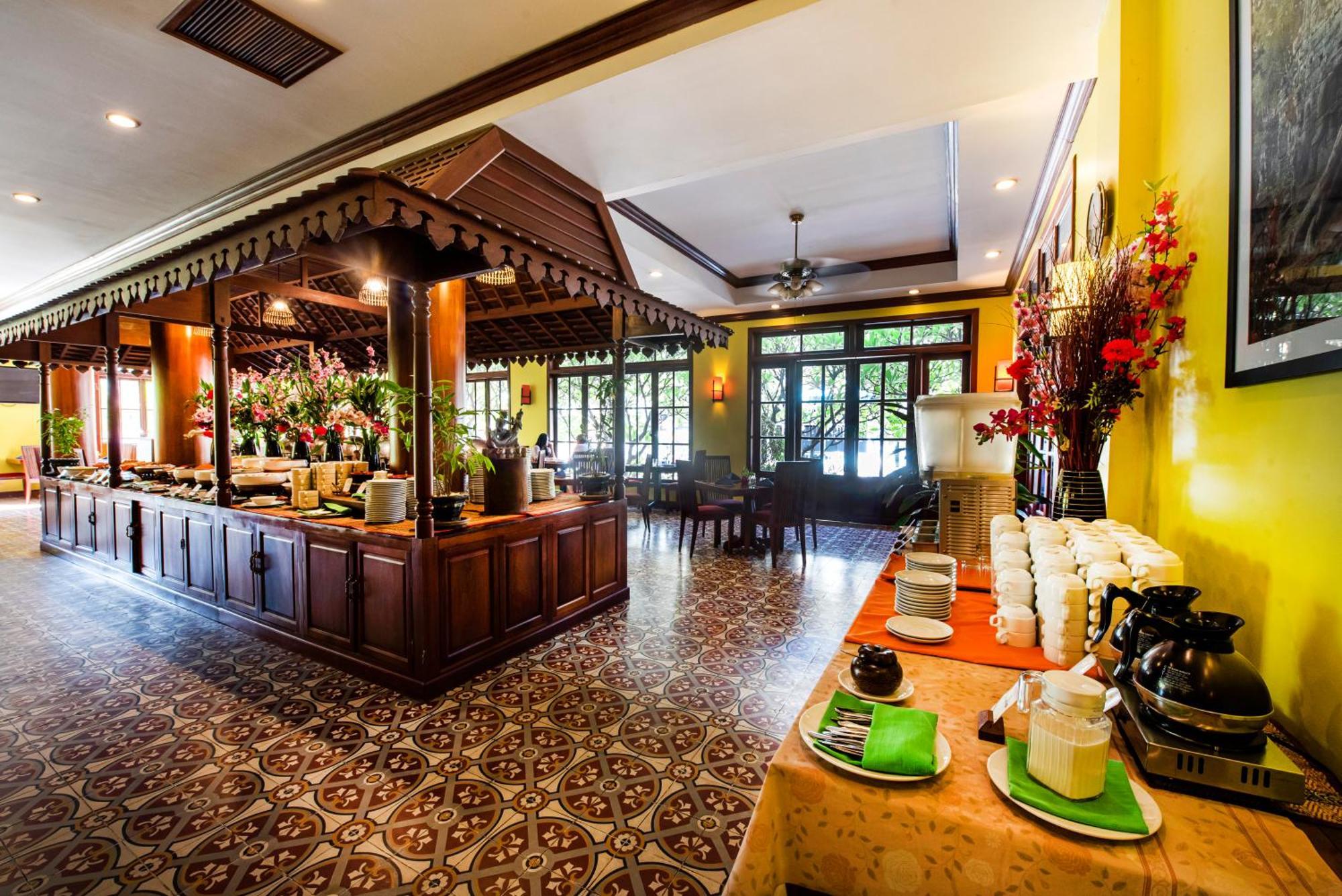 Royal Crown Hotel Siem Reap Exterior foto