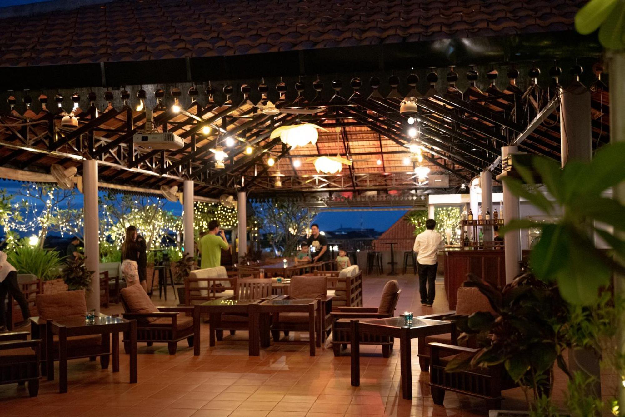 Royal Crown Hotel Siem Reap Exterior foto