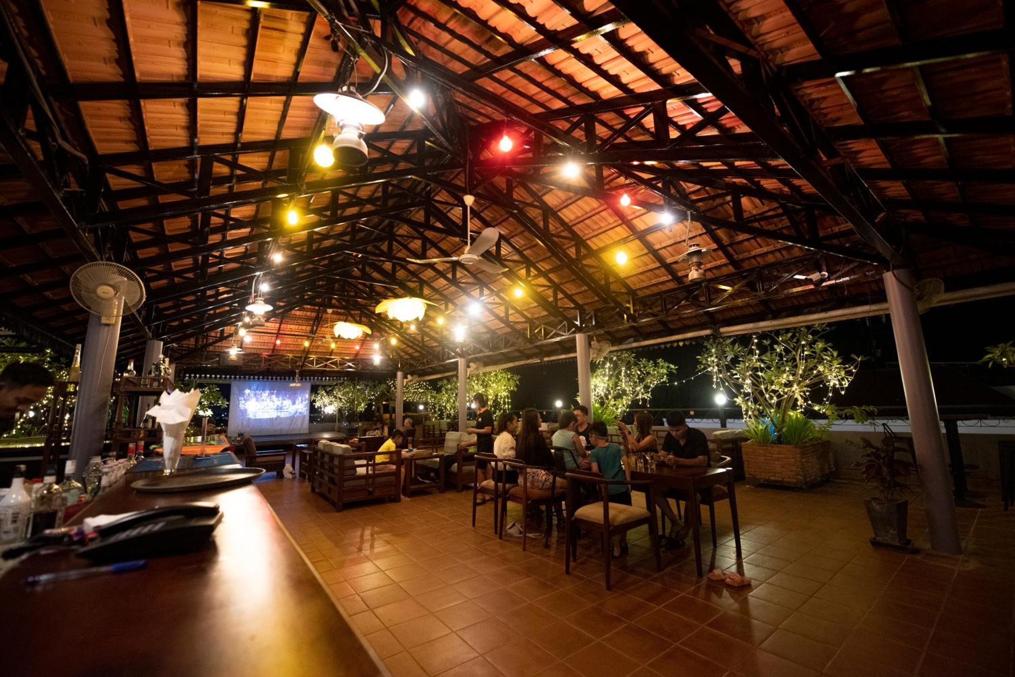 Royal Crown Hotel Siem Reap Exterior foto