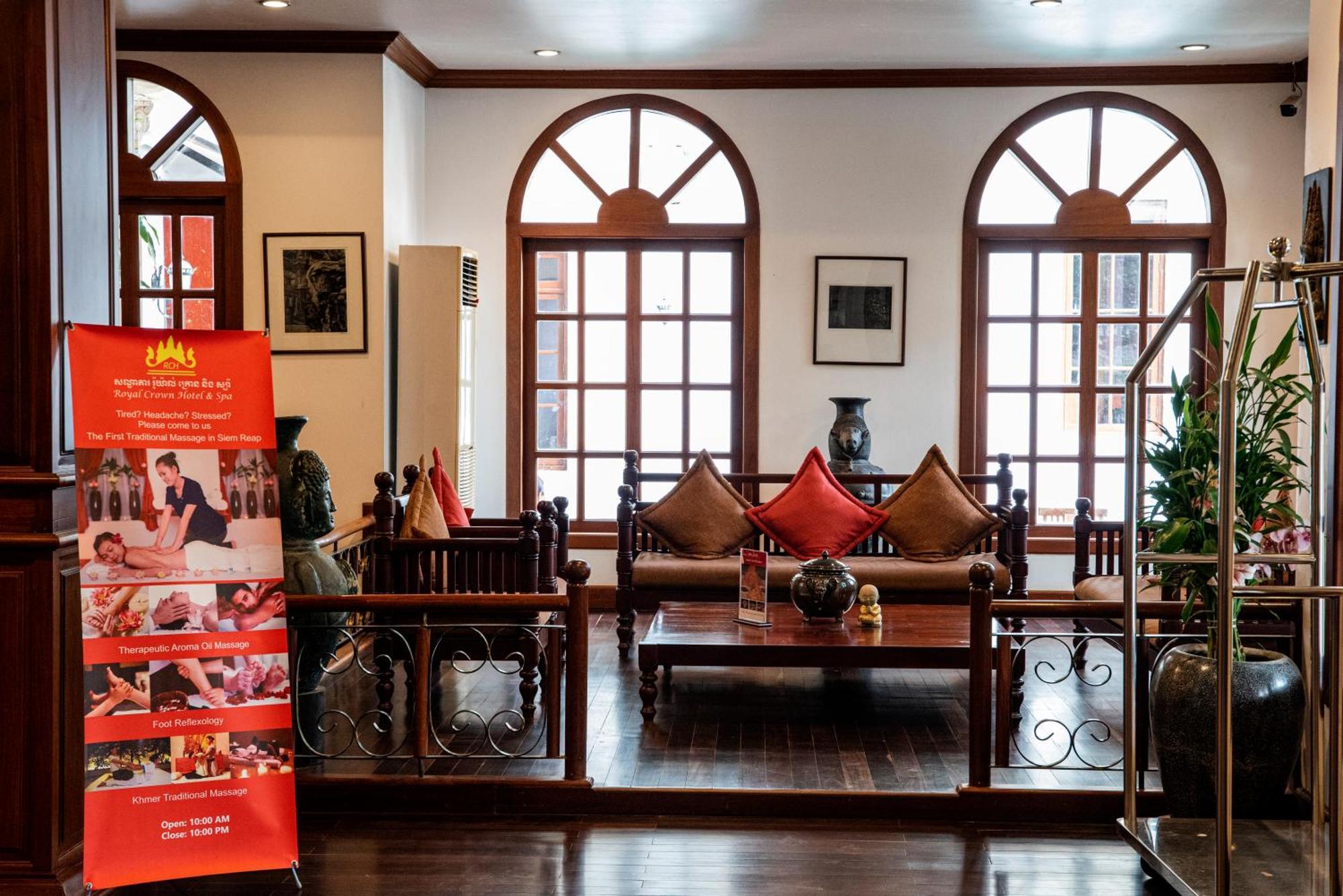 Royal Crown Hotel Siem Reap Exterior foto