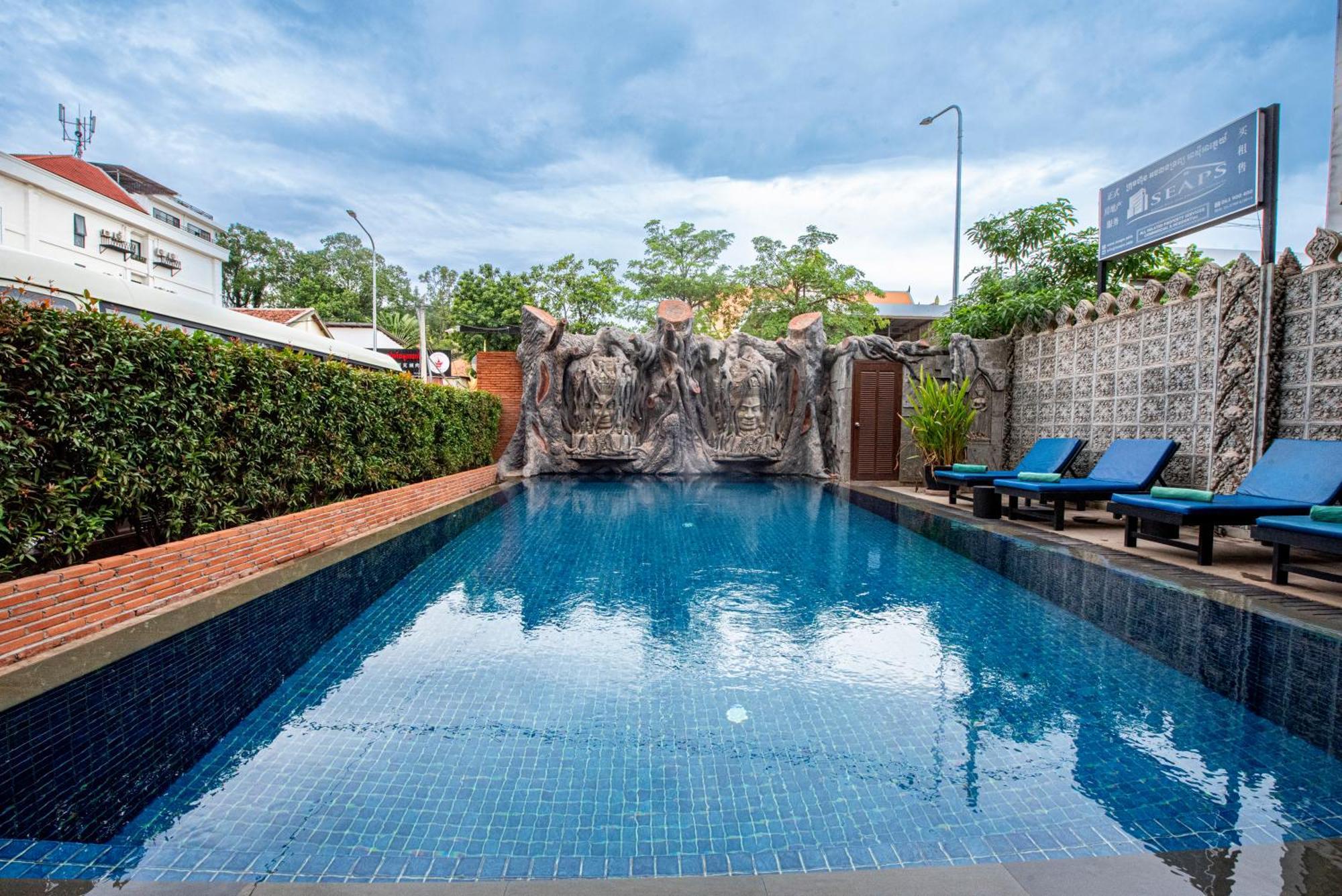 Royal Crown Hotel Siem Reap Exterior foto